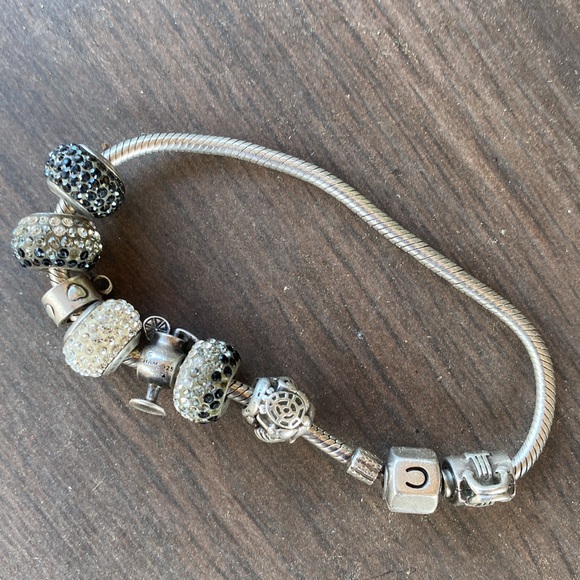 Sterling silver snake bracelet with sterling silver rhinestone charms - Picture 4 of 4